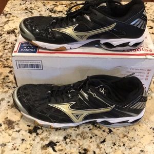 Mizuno Mens Shoes